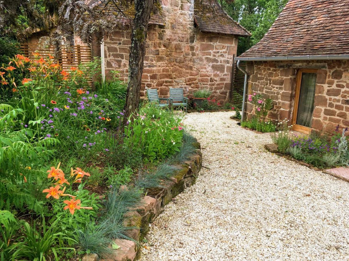 Countryside Tiny House Near Chateau De Hautefort Boisseuilh Esterno foto